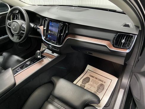 Used 2023 Volvo S60 B5 Ultimate image 7