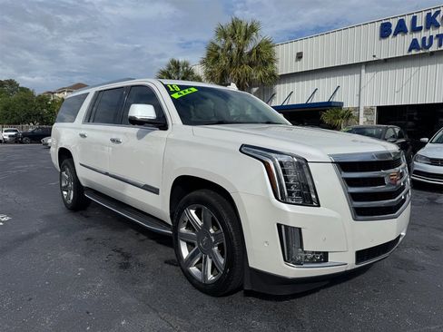 Used 2019 Cadillac Escalade ESV Luxury AWD/4WD image 2
