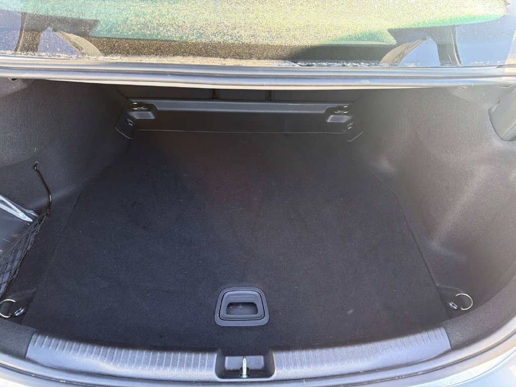 Used 2025 Mercedes-Benz C 300 Sedan image 8