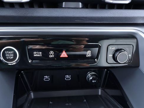 New 2025 Audi Q5 Premium image 24