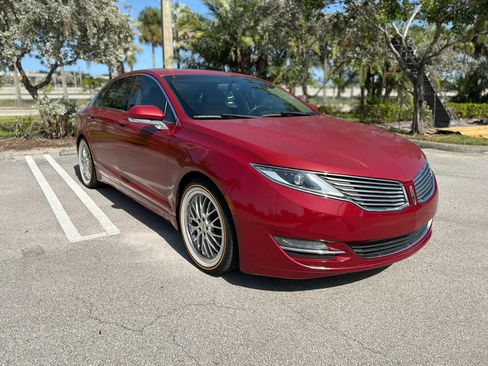 Used 2016 Lincoln MKZ w/ Equipment Group 300A Reserve FWD image 10