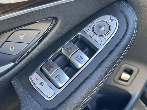 Used 2019 Mercedes-Benz GLC 300 4MATIC Coupe image 26