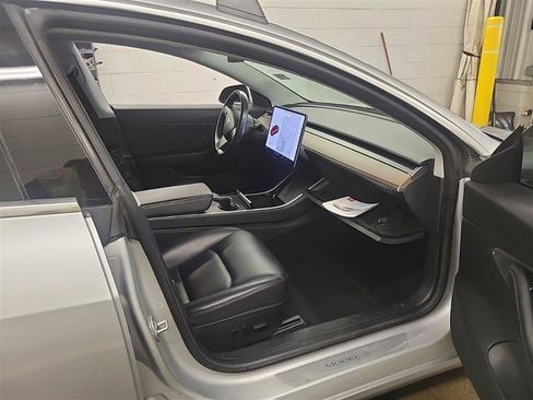 Used 2018 Tesla Model 3 Long Range AWD/4WD image 7