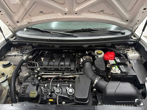 Used 2019 Ford Flex SE FWD image 32