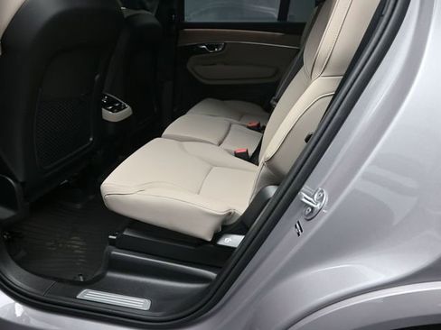 Used 2026 Volvo XC90 B6 Plus w/ Protection Package Premier AWD/4WD image 21