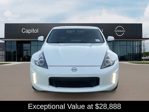 Used 2020 Nissan 370Z Touring Sport image 2