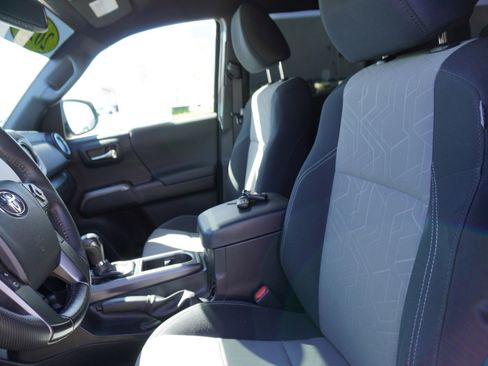 Used 2023 Toyota Tacoma TRD Sport w/ Advanced Technology Package image 22