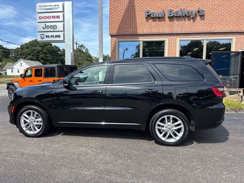 Used 2024 Dodge Durango GT image 3