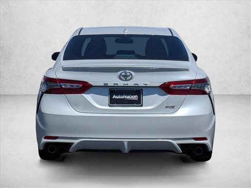 Used 2019 Toyota Camry XSE FWD image 7