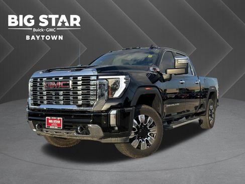 Used 2025 GMC Sierra 2500 Denali AWD/4WD image 1