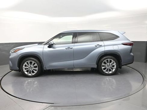 Used 2024 Toyota Highlander Limited AWD/4WD image 4