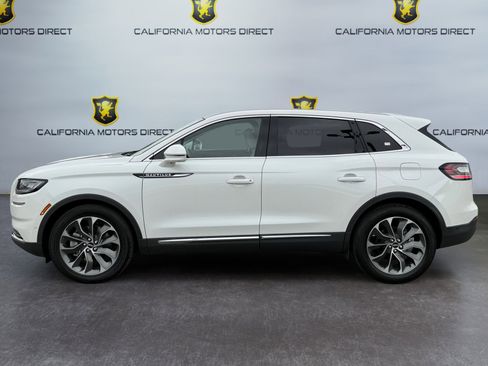 Used 2021 Lincoln Nautilus Reserve FWD image 2