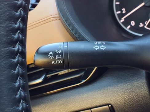 Used 2024 Nissan Sentra SV w/ SV Premium Package image 19