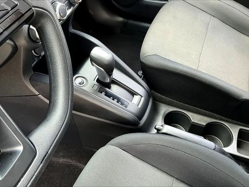 Used 2025 Nissan Kicks Play S image 27