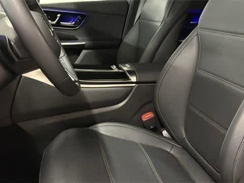 Certified 2025 Mercedes-Benz GLC 300 4MATIC image 52