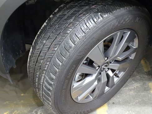 Used 2024 Nissan Pathfinder SV image 44