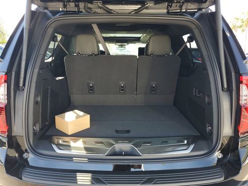 New 2026 GMC Yukon XL Elevation w/ Elevation Premium Package image 7