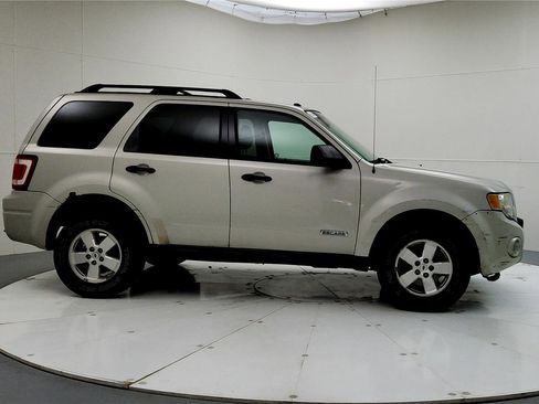 Used 2008 Ford Escape XLT image 9