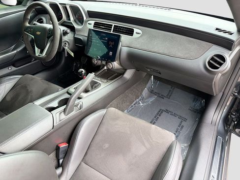 Used 2015 Chevrolet Camaro Z/28 image 13