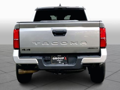 Certified 2025 Toyota Tacoma TRD Sport image 5