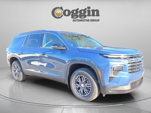 New 2026 Chevrolet Traverse LT w/ Driver Confidence Package FWD image 7