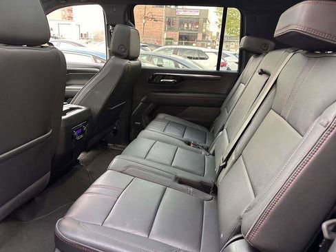 Used 2025 Chevrolet Suburban RST w/ Comfort Package AWD/4WD image 14