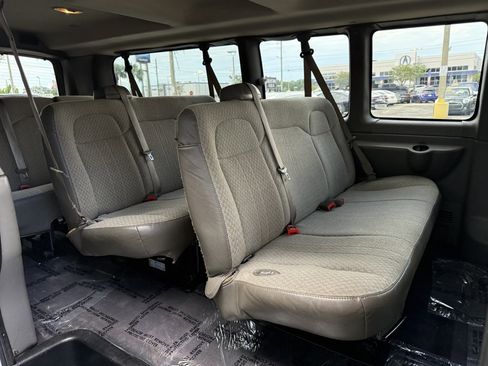 Used 2020 Chevrolet Express 3500 LT w/ LT Preferred Equipment Group RWD image 15