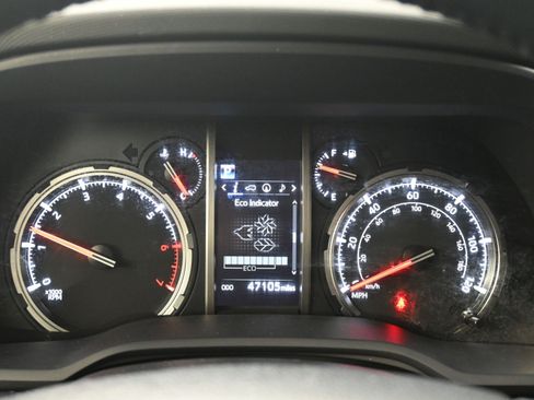 Certified 2024 Toyota 4Runner TRD Off-Road Premium image 10