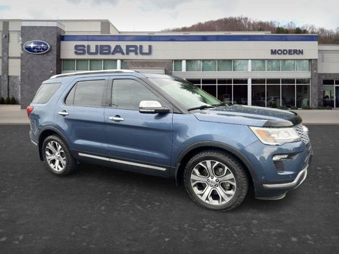 Used 2018 Ford Explorer Platinum AWD/4WD image 3
