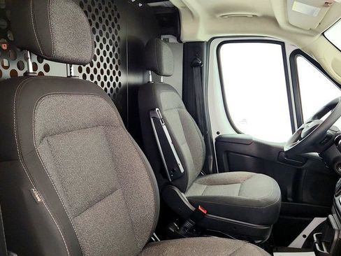 Used 2025 RAM ProMaster 2500 w/ U-Haul Equipment Group FWD image 26