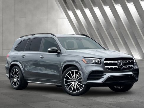 Certified 2022 Mercedes-Benz GLS 450 GLS 450 w/ AMG Line Exterior image 2
