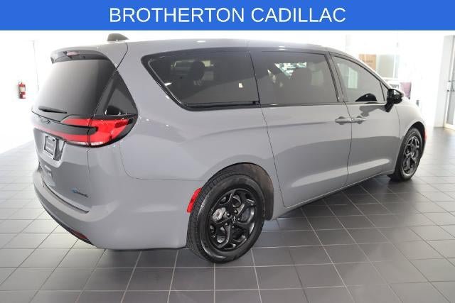 Used 2023 Chrysler Pacifica Limited w/ S Appearance Package FWD image 8