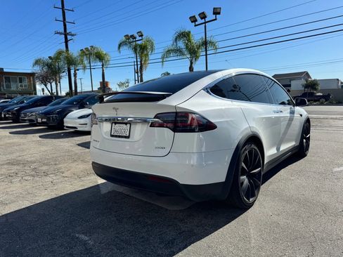 Used 2019 Tesla Model X 100D image 6