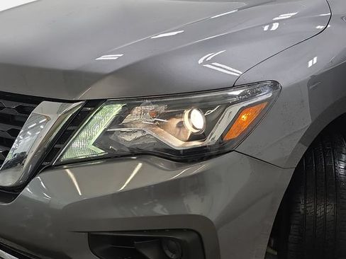 Used 2019 Nissan Pathfinder S AWD/4WD image 29