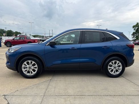 Used 2023 Ford Escape Active w/ Tech Pack #1 AWD/4WD image 3