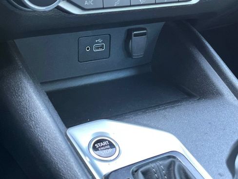 Used 2025 Nissan Sentra SV FWD image 19