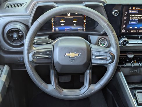 Used 2023 Chevrolet Colorado W/T image 23