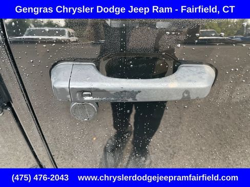 Used 2023 Jeep Wrangler Unlimited Sahara w/ Cold Weather Group AWD/4WD image 17