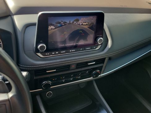 Certified 2023 Nissan Rogue S FWD image 24