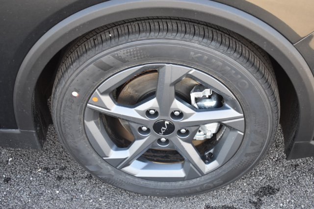 New 2026 Kia K4 FWD image 12
