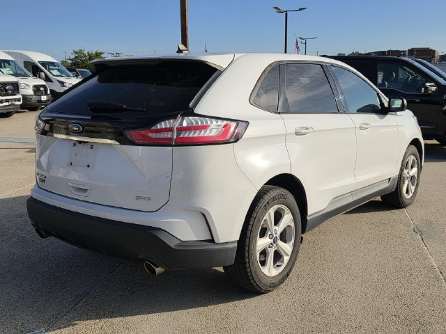 Used 2020 Ford Edge SE FWD image 3