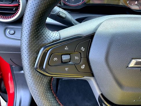 Used 2026 Chevrolet Trax RS FWD image 22