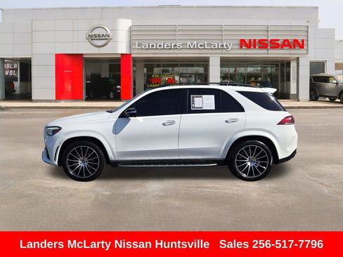 Used 2021 Mercedes-Benz GLE 350 4MATIC w/ AMG Line Exterior image 8