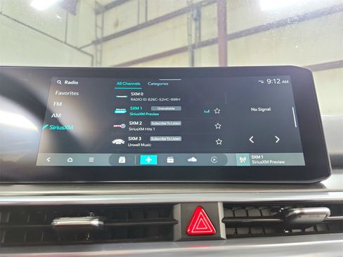 Used 2025 Kia Sorento SX image 29