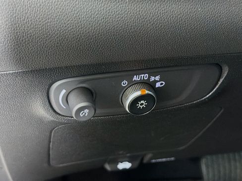 Used 2025 Buick Encore GX Preferred FWD image 16