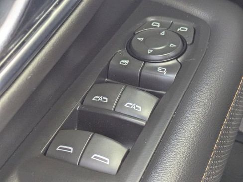 Used 2023 GMC Yukon AT4 w/ AT4 Premium Plus Package AWD/4WD image 33