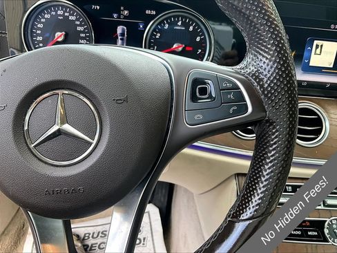 Used 2018 Mercedes-Benz E 400 4MATIC Sedan w/ Premium 1 Package image 16