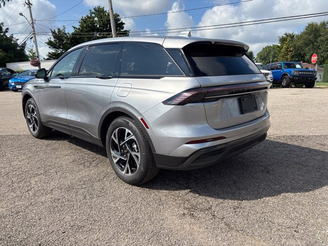 New 2026 Lincoln Nautilus Premier w/ Jet Appearance Package AWD/4WD image 8