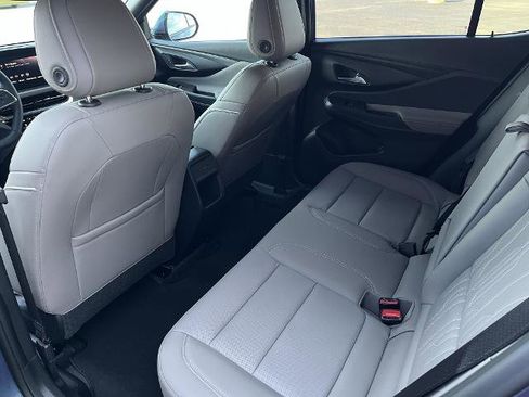 New 2025 Buick Envista Avenir image 3