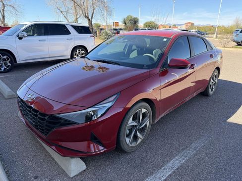 Used 2023 Hyundai Elantra SEL w/ Convenience Package image 1